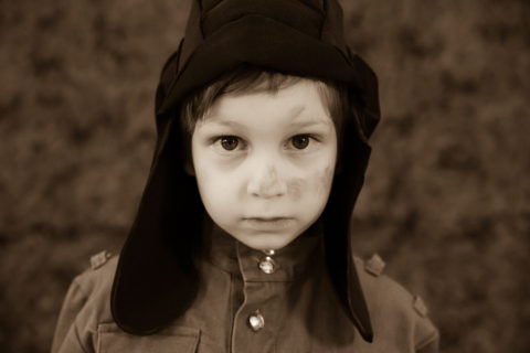 Детский фотограф. Дети в военной форме. 9 мая